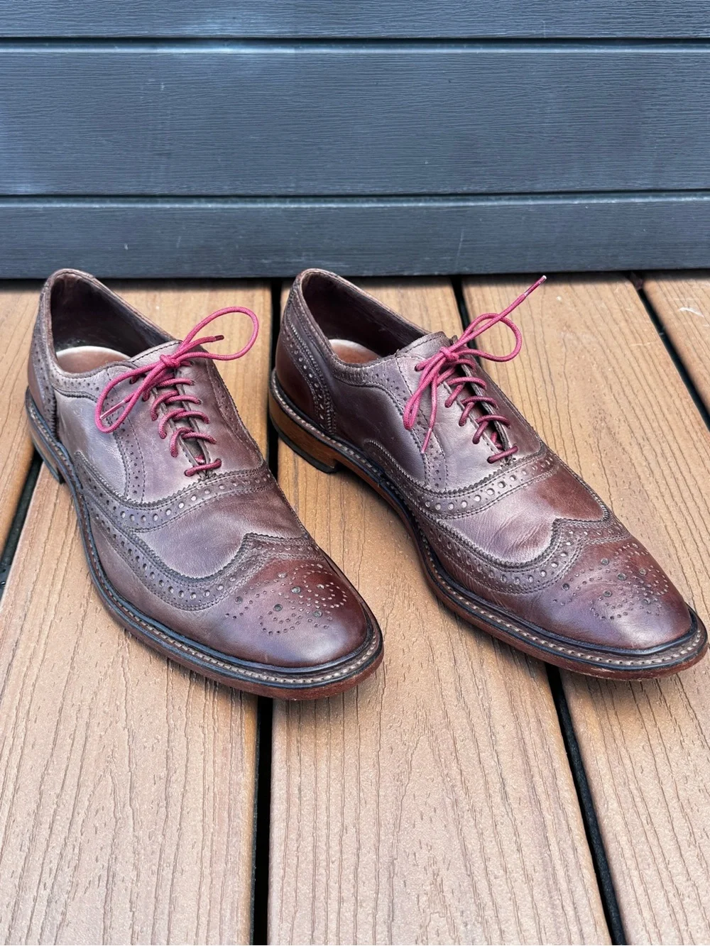 Allen Edmonds Brown Leather Wingtip Oxfords with Pink Laces